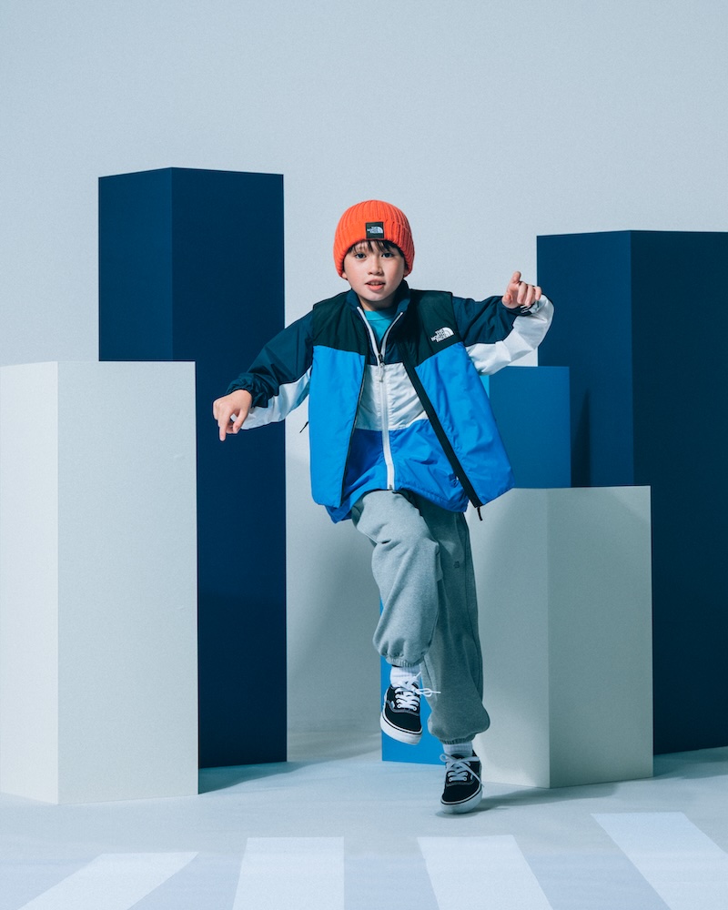 TNF Atmosphere Jacket モデル着用イメージ1
