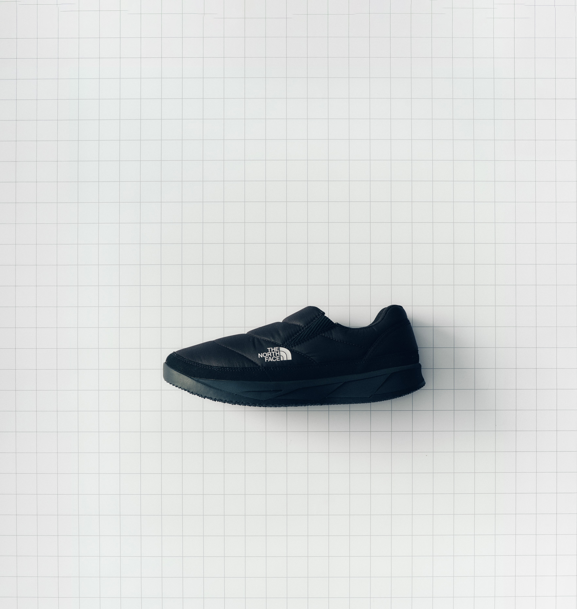 NUPTSE SLIP-ON