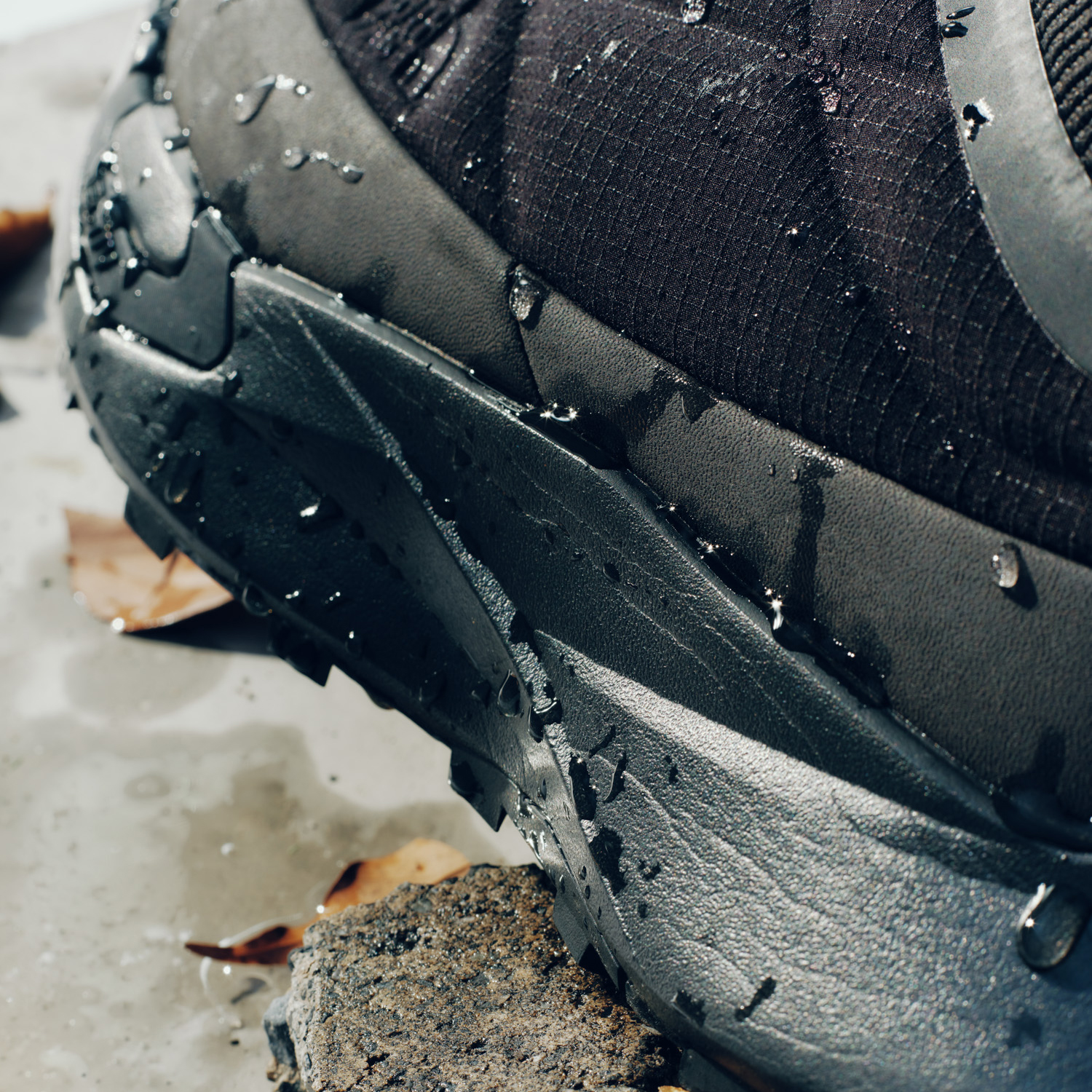 VECTIV Nuptse GORE-TEX ソール