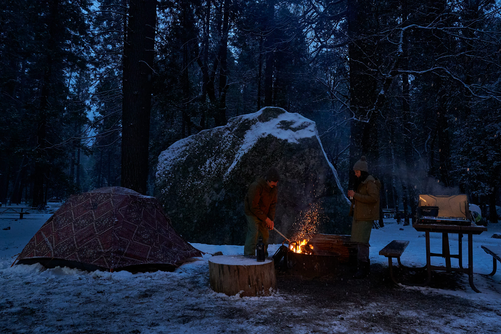 WINTER CAMP IN YOSEMITE