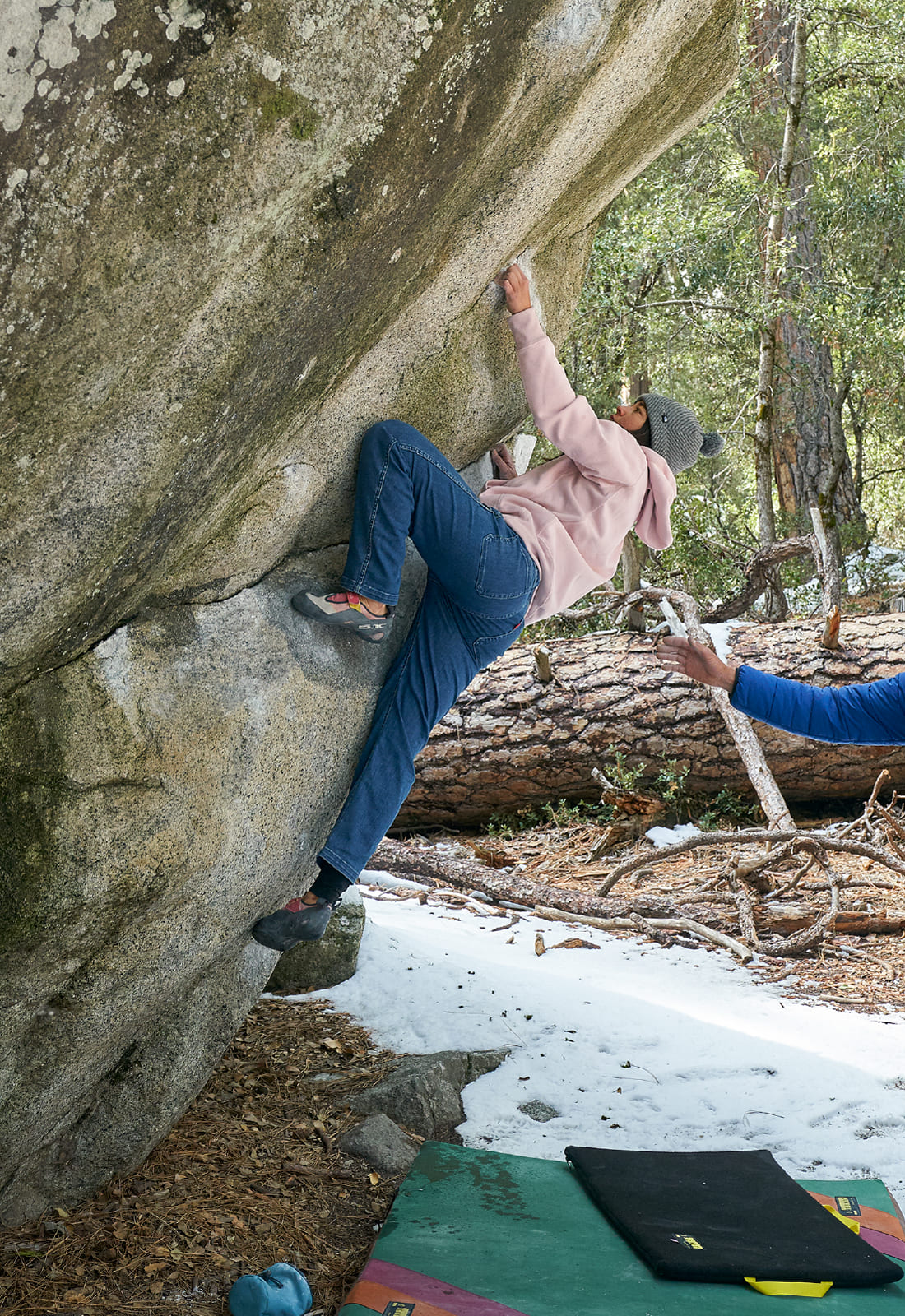 WINTER CAMP IN YOSEMITE