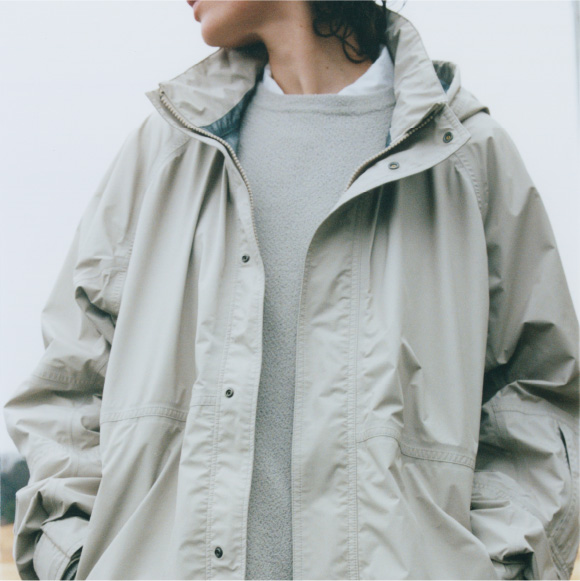 Versa Airy Crew Knit
