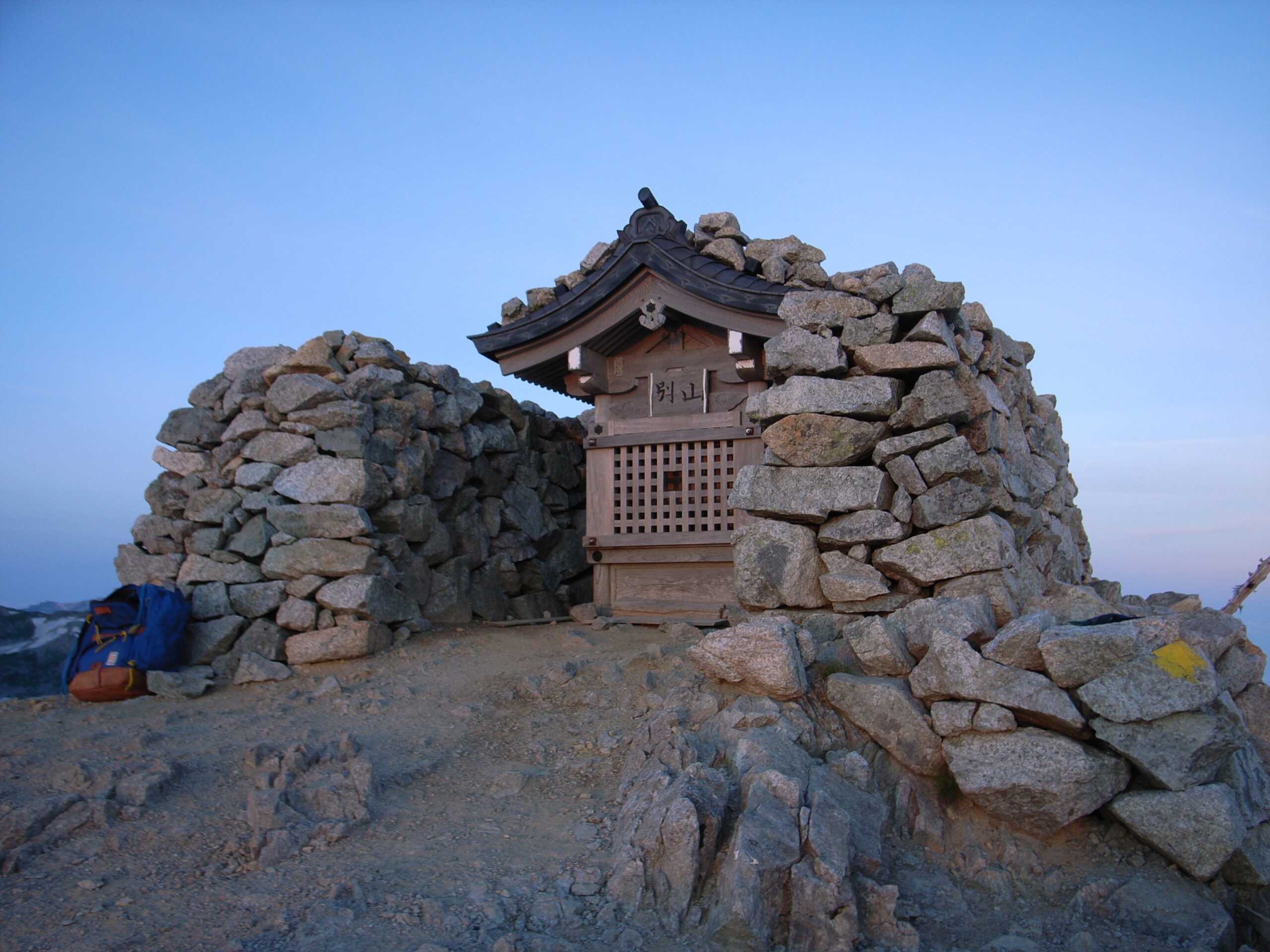剱沢から望む剱岳